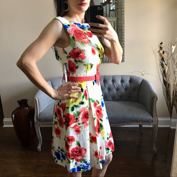 ✨ Floral Tahari Dress - Picture 2 of 8